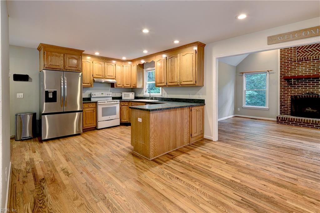 217 Riverview Plantation Dr Property Photo 8