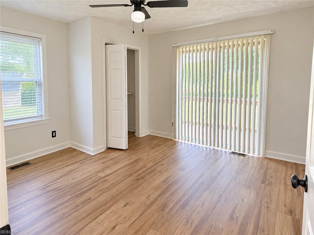 35 Moss Ave Property Photo 3