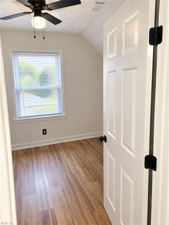 35 Moss Ave Property Photo 5