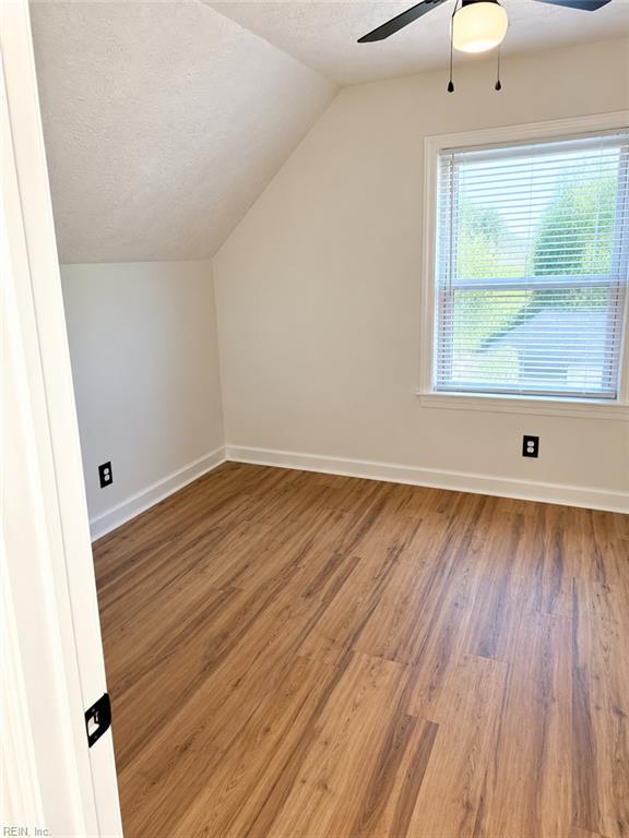35 Moss Ave Property Photo 6
