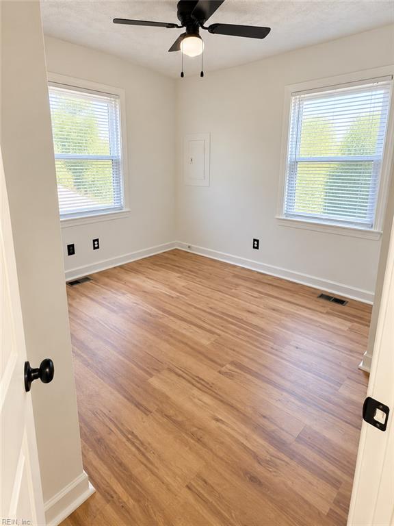 35 Moss Ave Property Photo 8