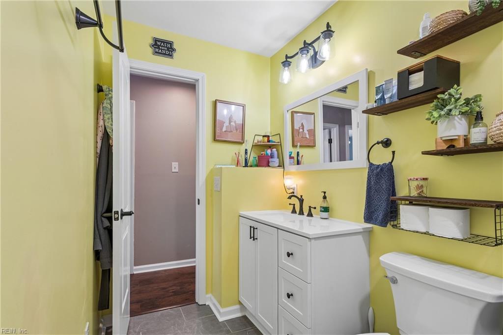 703 Sedgefield Dr Property Photo 22