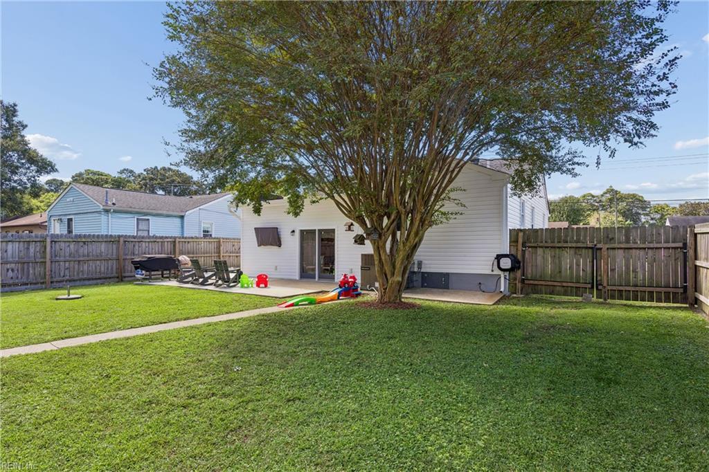703 Sedgefield Dr Property Photo 37
