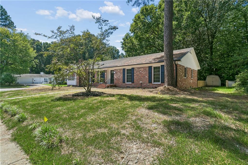 682 Village Green Pw Property Photo 1
