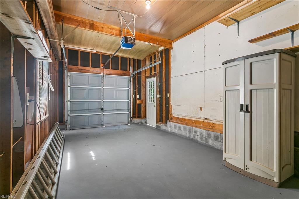 682 Village Green Pw Property Photo 18