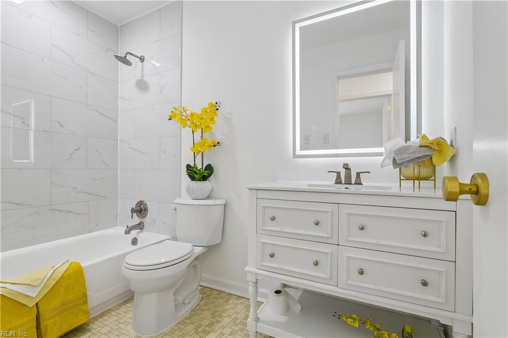 682 Village Green Pw Property Photo 27