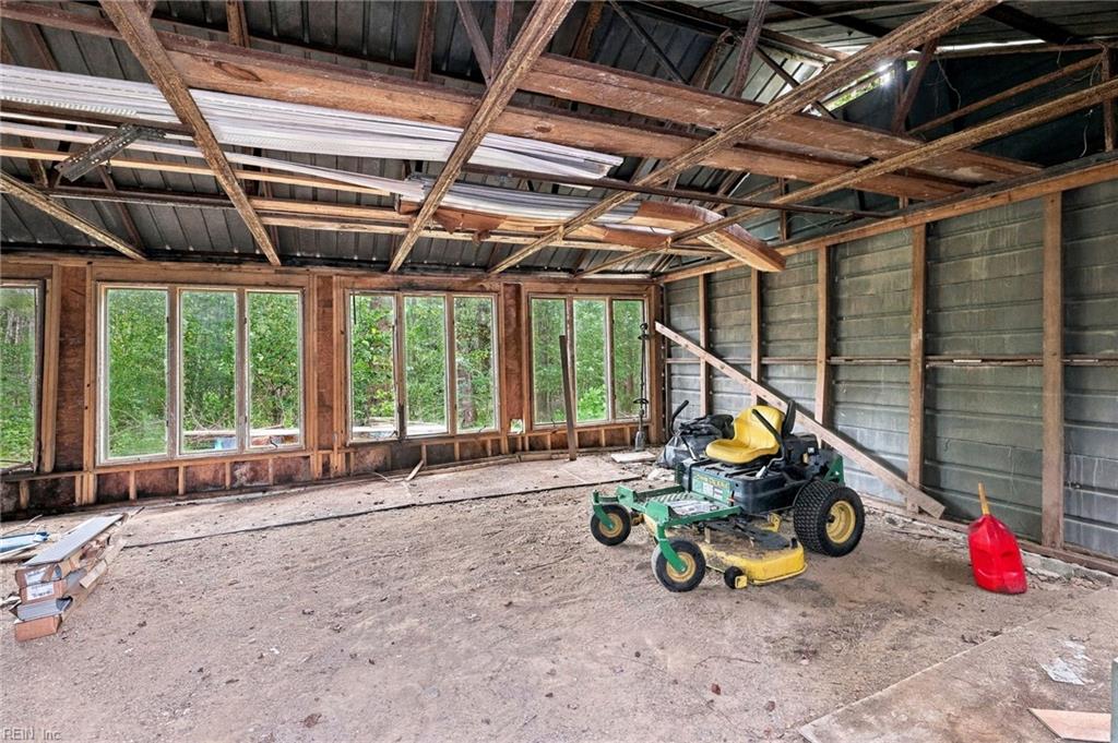 400 Pioneer Rd Property Photo 25