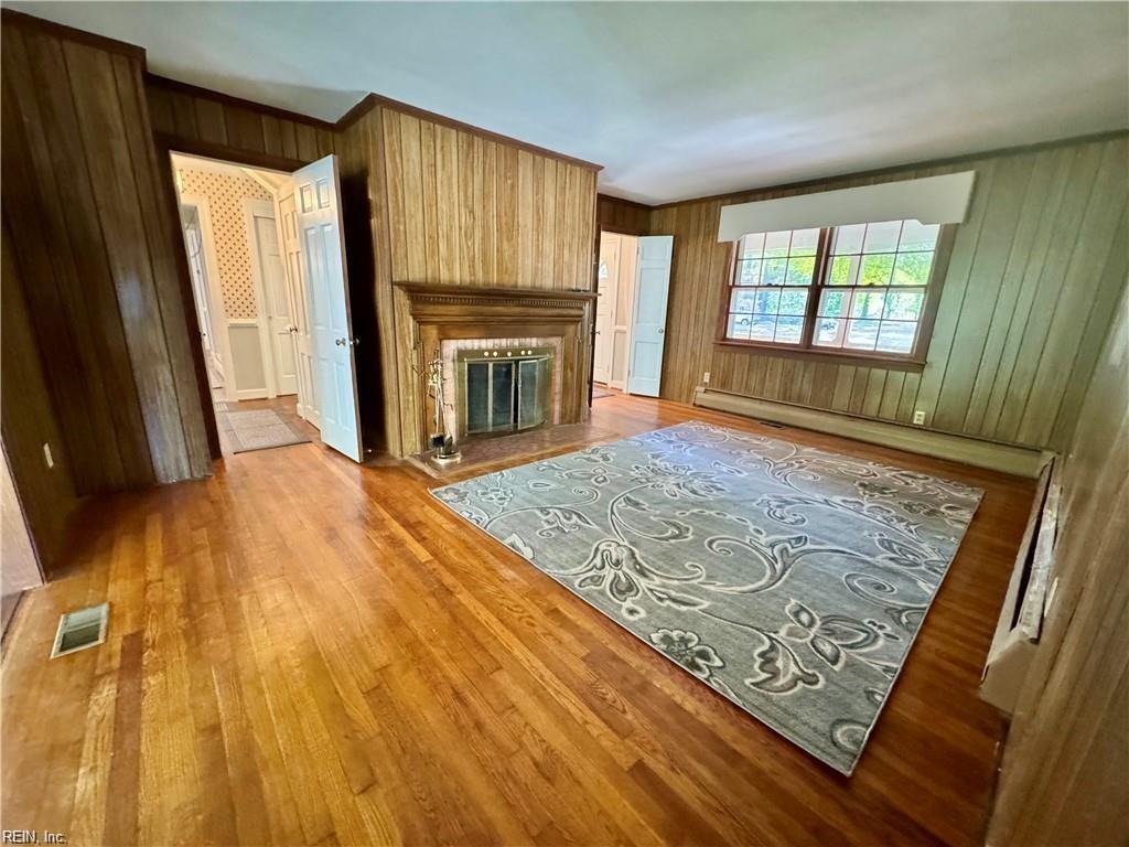 218 Crittenden Ln Property Photo 13