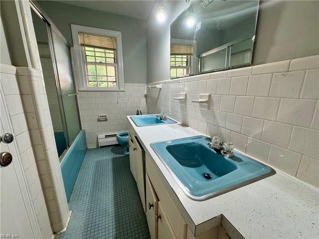 218 Crittenden Ln Property Photo 16