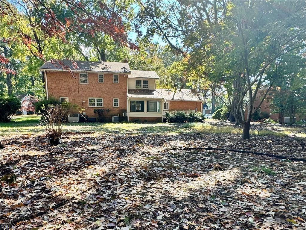 218 Crittenden Ln Property Photo 22