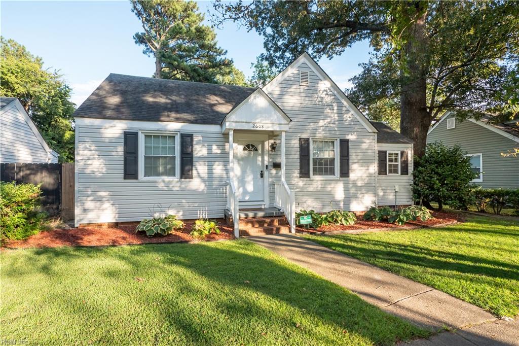 2608 Bapaume AVE Property Photo 1