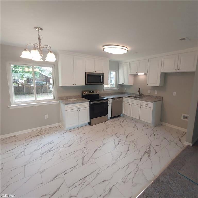 121 Duval Ct Property Photo 4