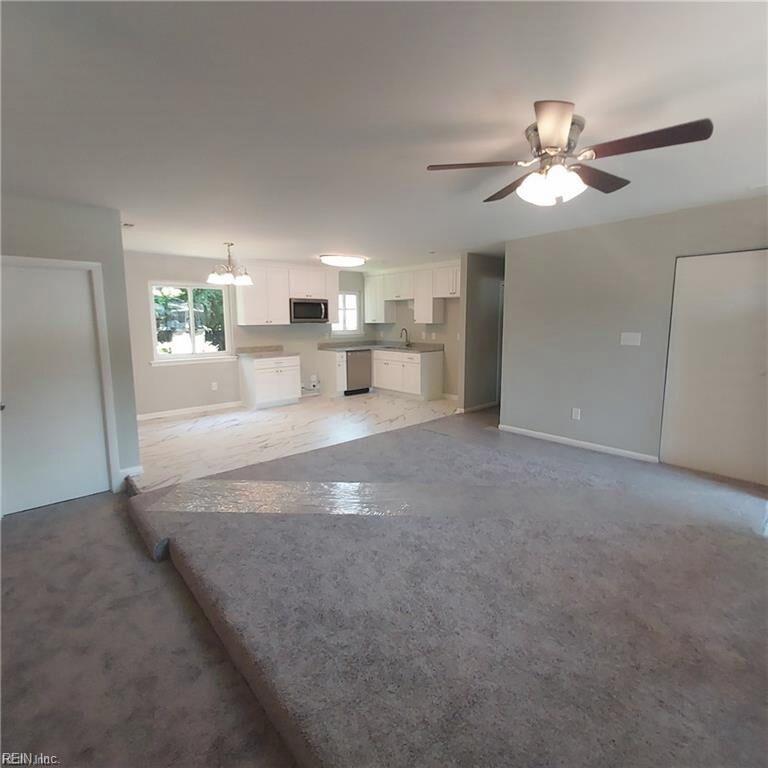 121 Duval Ct Property Photo 7