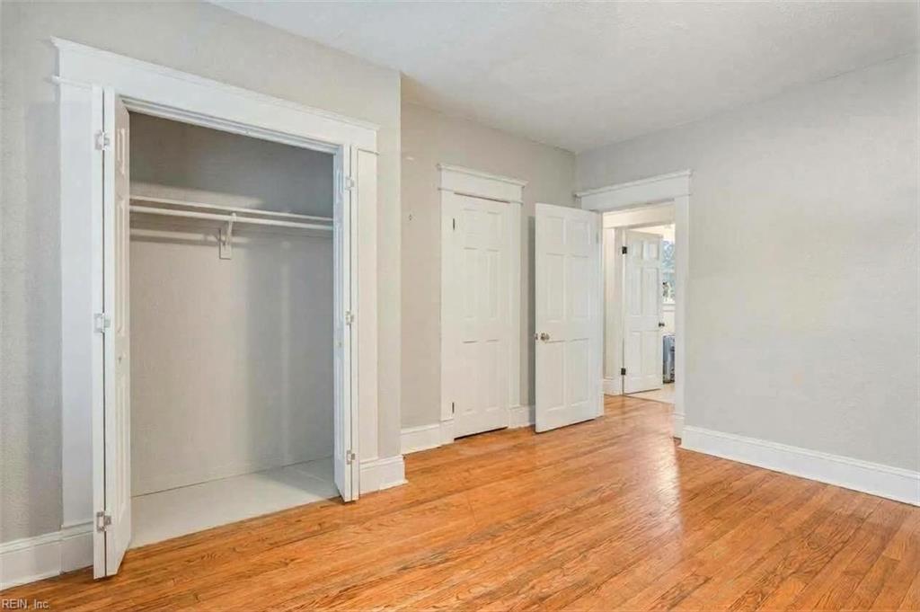 109 W 36th St Property Photo 21