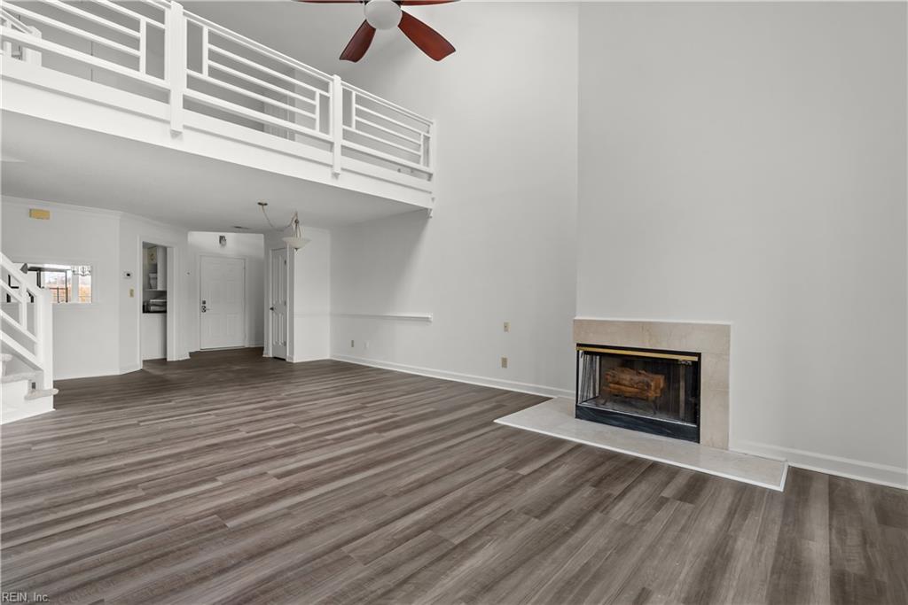302 Mainsail Dr Property Photo 9