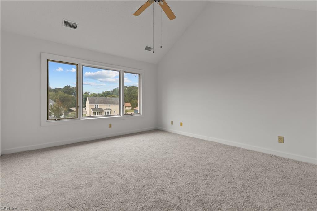 302 Mainsail Dr Property Photo 13
