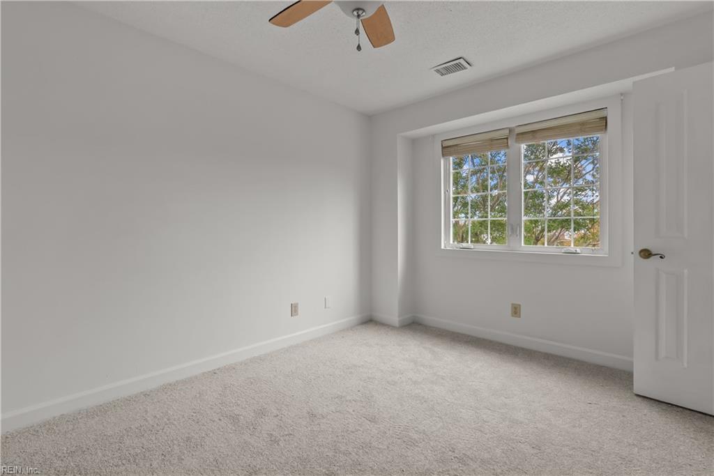 302 Mainsail Dr Property Photo 20
