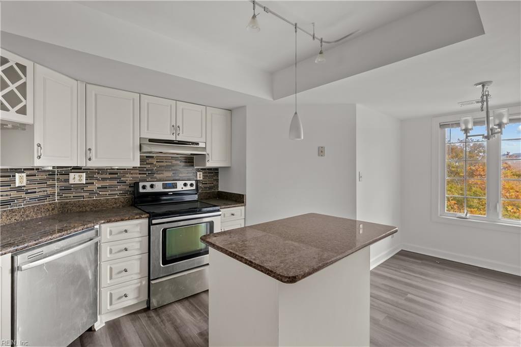 302 Mainsail Dr Property Photo 23