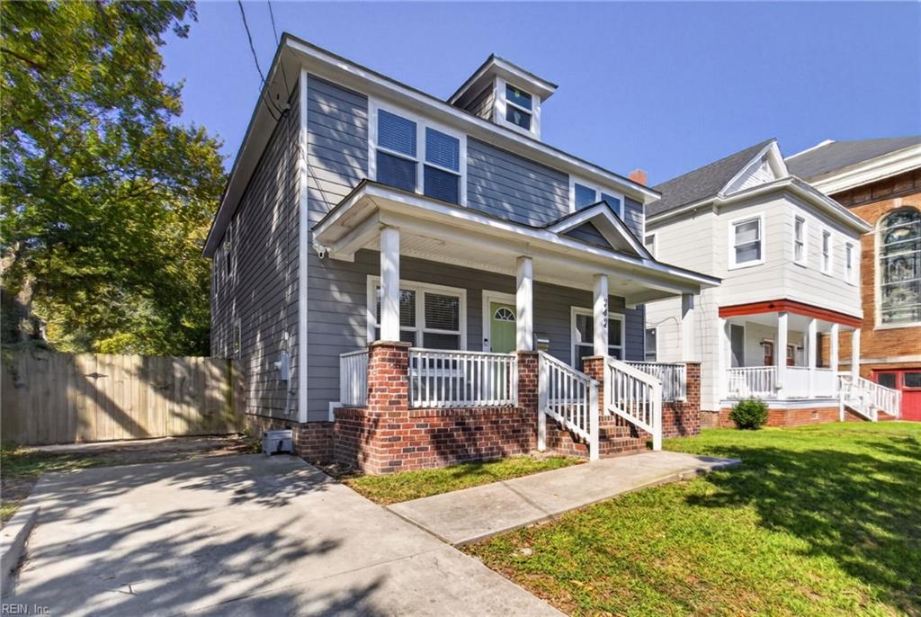 242 Webster Ave Ave Property Photo 2