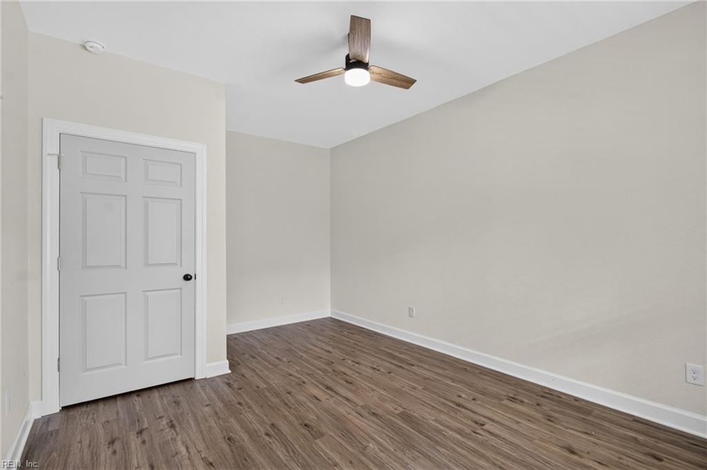 242 Webster Ave Ave Property Photo 6