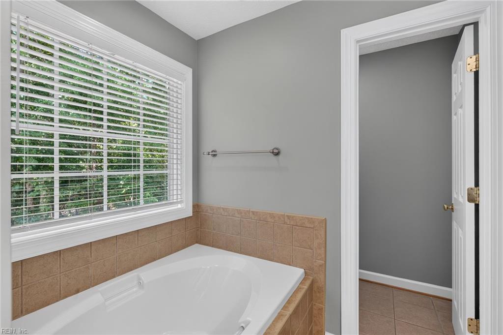 301 Forest View Ln Property Photo 30