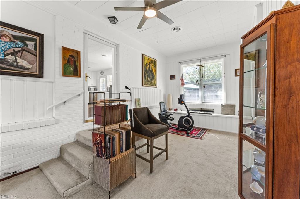 2437 Dominion Ave Property Photo 7