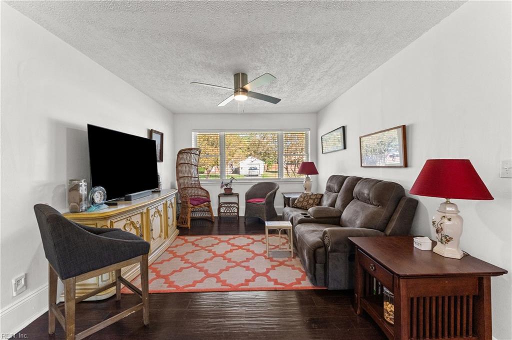 2437 Dominion Ave Property Photo 14