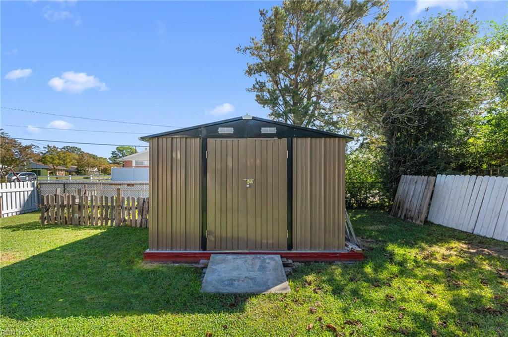 2437 Dominion Ave Property Photo 33
