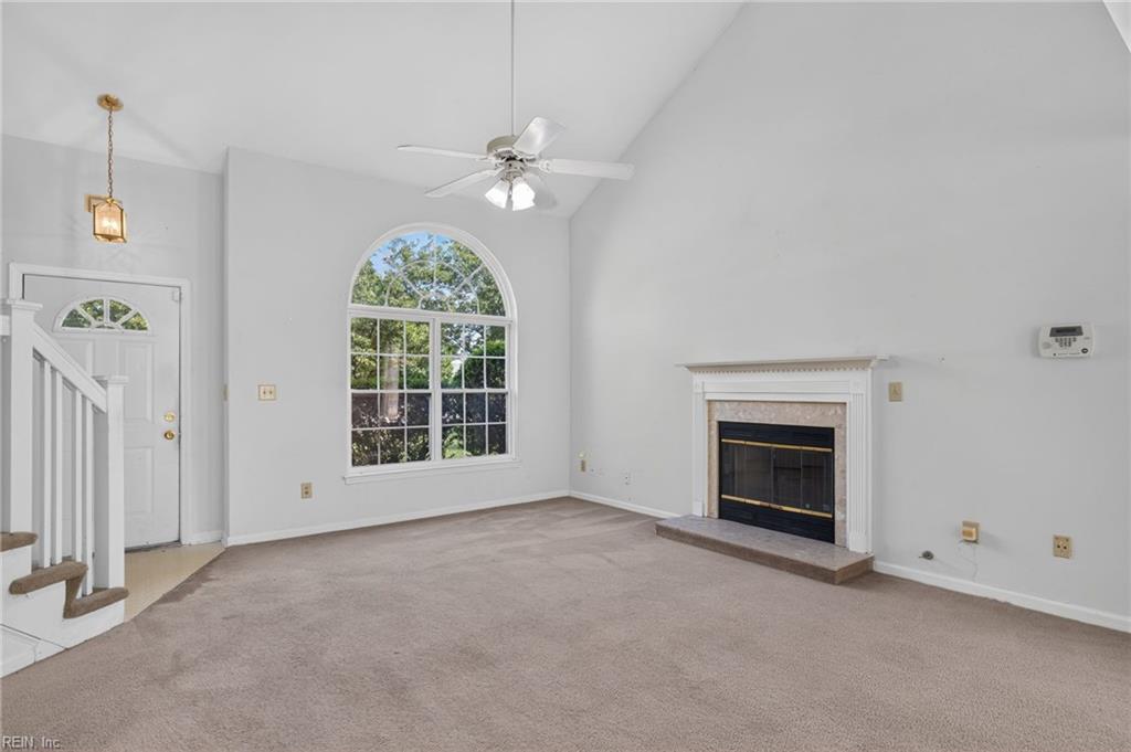 6201 Fieldcrest Ct Property Photo 4