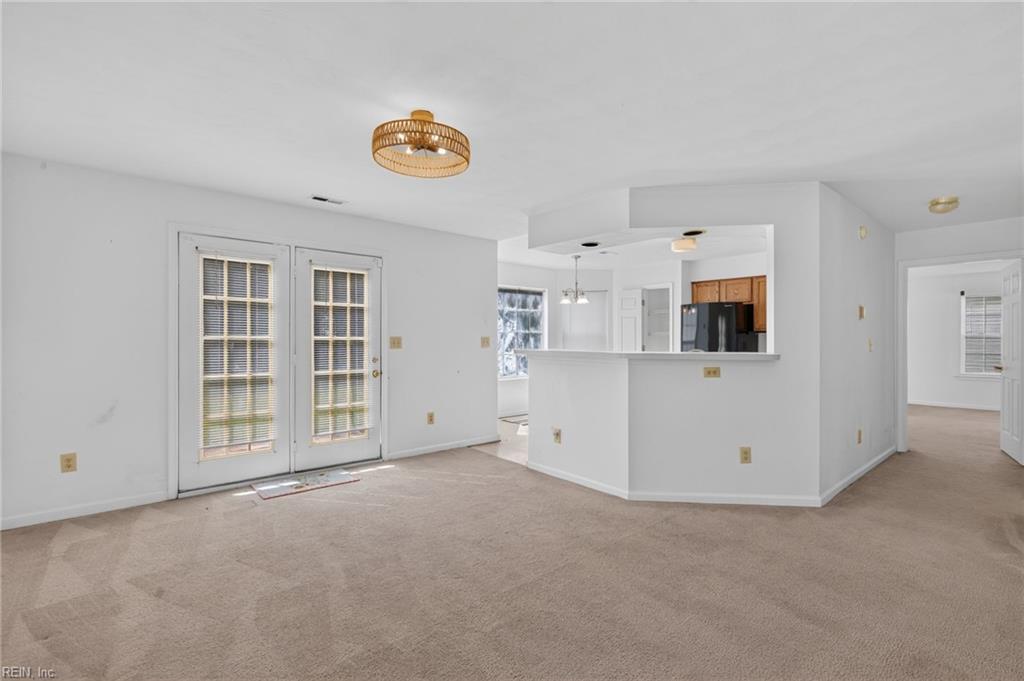 6201 Fieldcrest Ct Property Photo 6