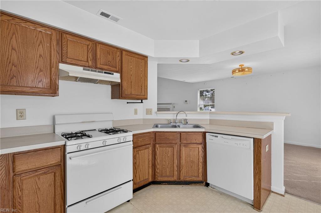 6201 Fieldcrest Ct Property Photo 9