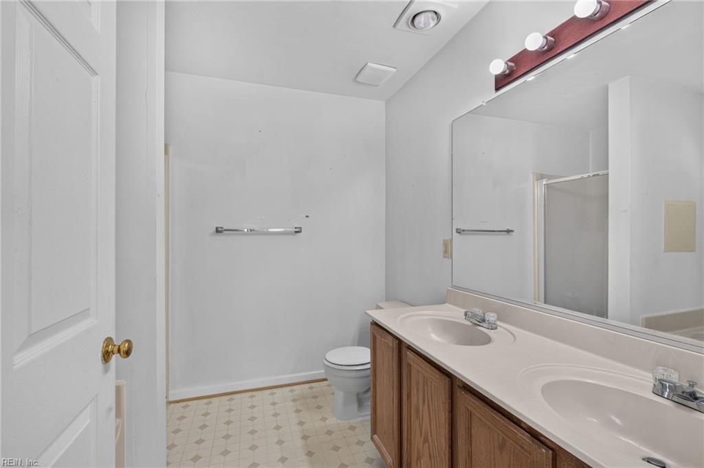 6201 Fieldcrest Ct Property Photo 13