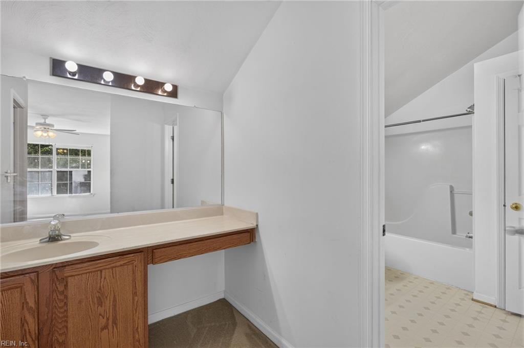 6201 Fieldcrest Ct Property Photo 22
