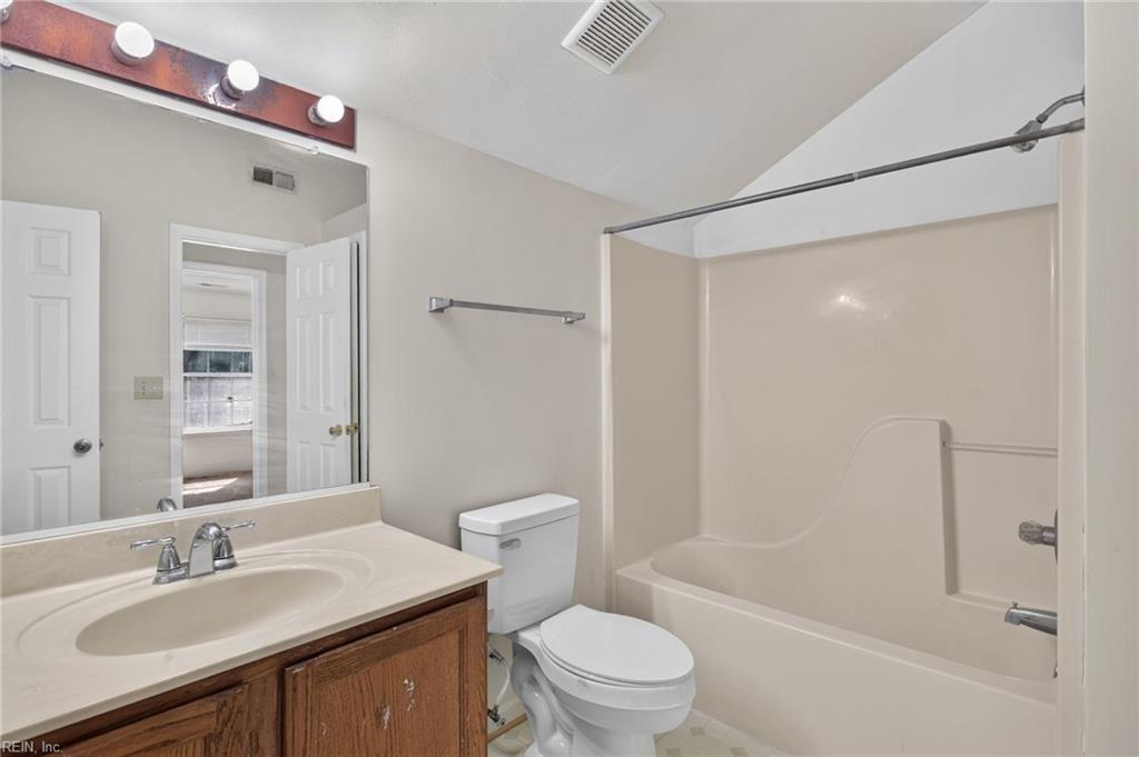 6201 Fieldcrest Ct Property Photo 23