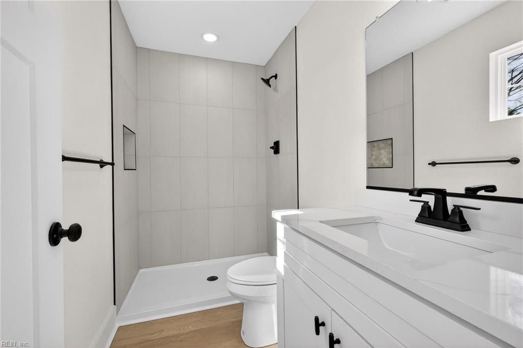 1635 Colonial Ave Property Photo 24