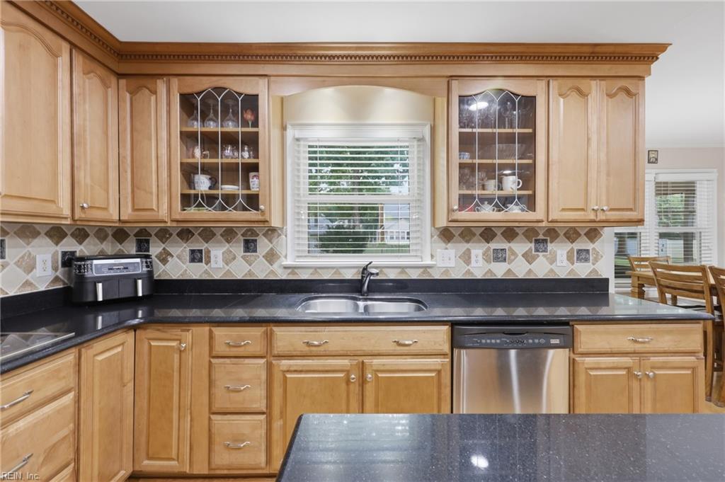516 Ashforth Way Way Property Photo 6