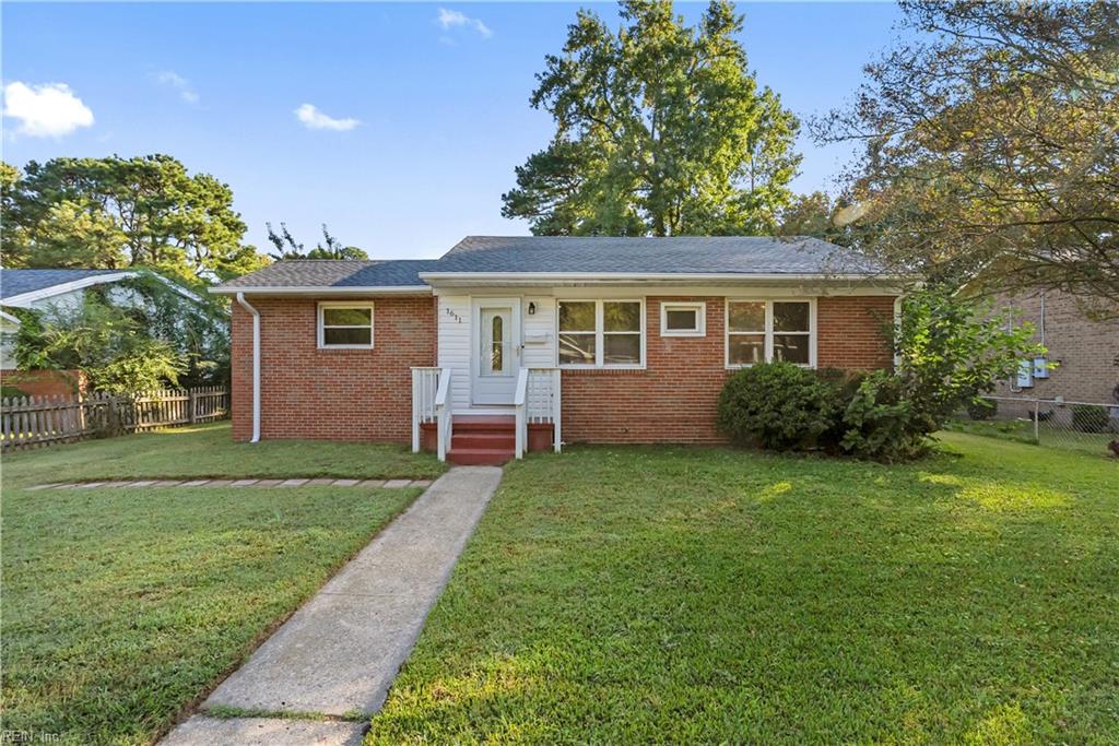 1611 Stratford ST Property Photo 1