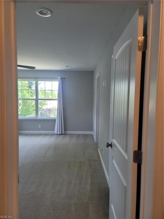 2552 Woolsey St Property Photo 9