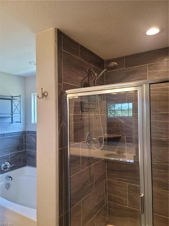2552 Woolsey St Property Photo 15