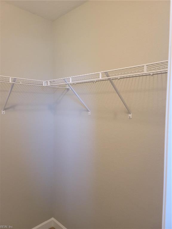 2552 Woolsey St Property Photo 24