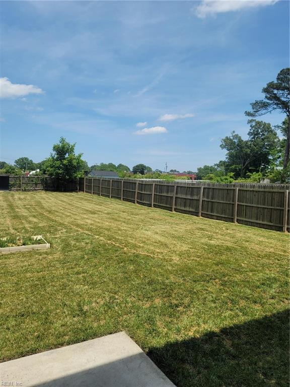 2552 Woolsey St Property Photo 38