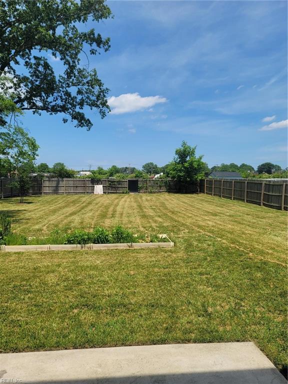 2552 Woolsey St Property Photo 39