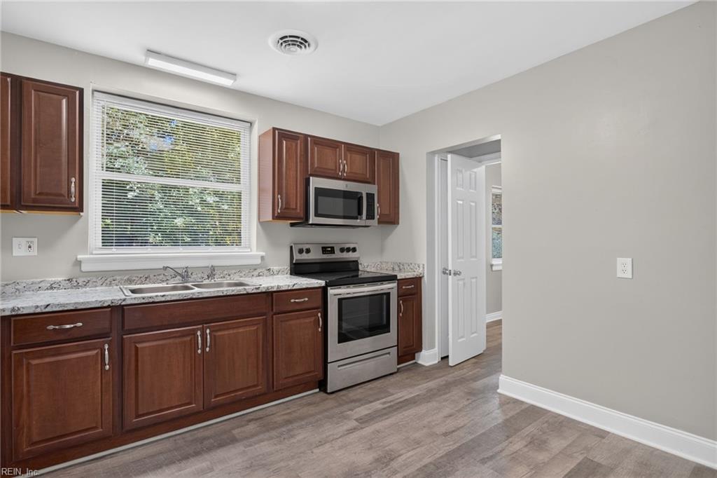 1118 Andros Rd Property Photo 3