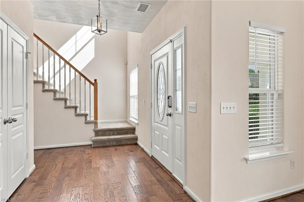 3386 Village Square Pl Property Photo 9