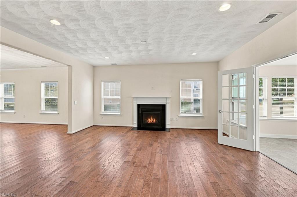 3386 Village Square Pl Property Photo 15
