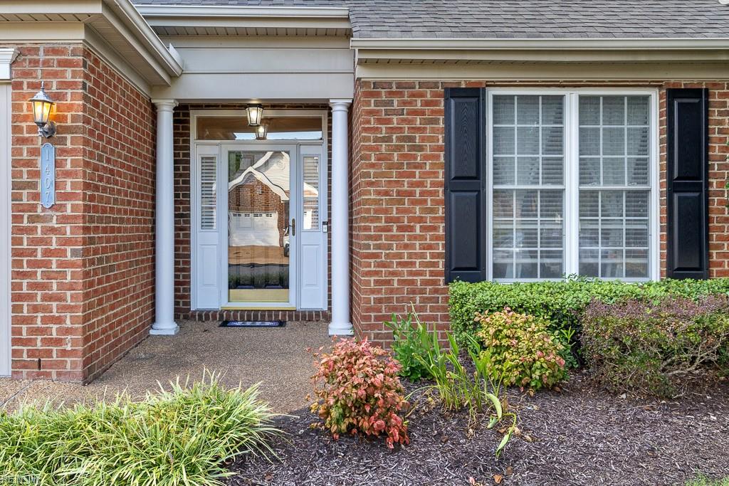 1407 Hawick Ter Property Photo 4