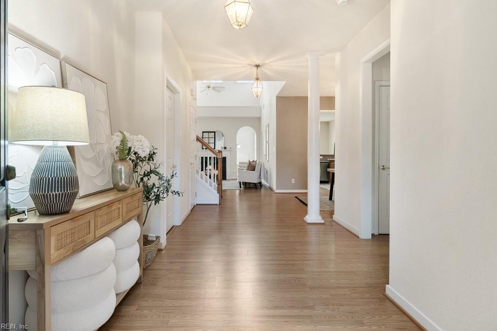 1407 Hawick Ter Property Photo 5