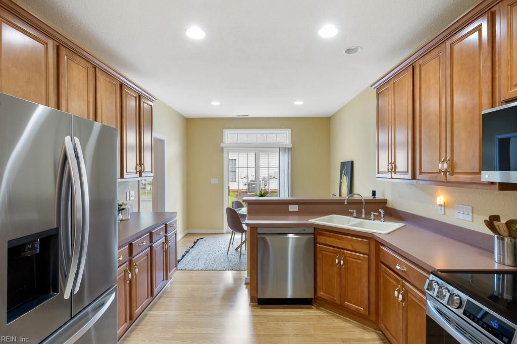 1407 Hawick Ter Property Photo 12