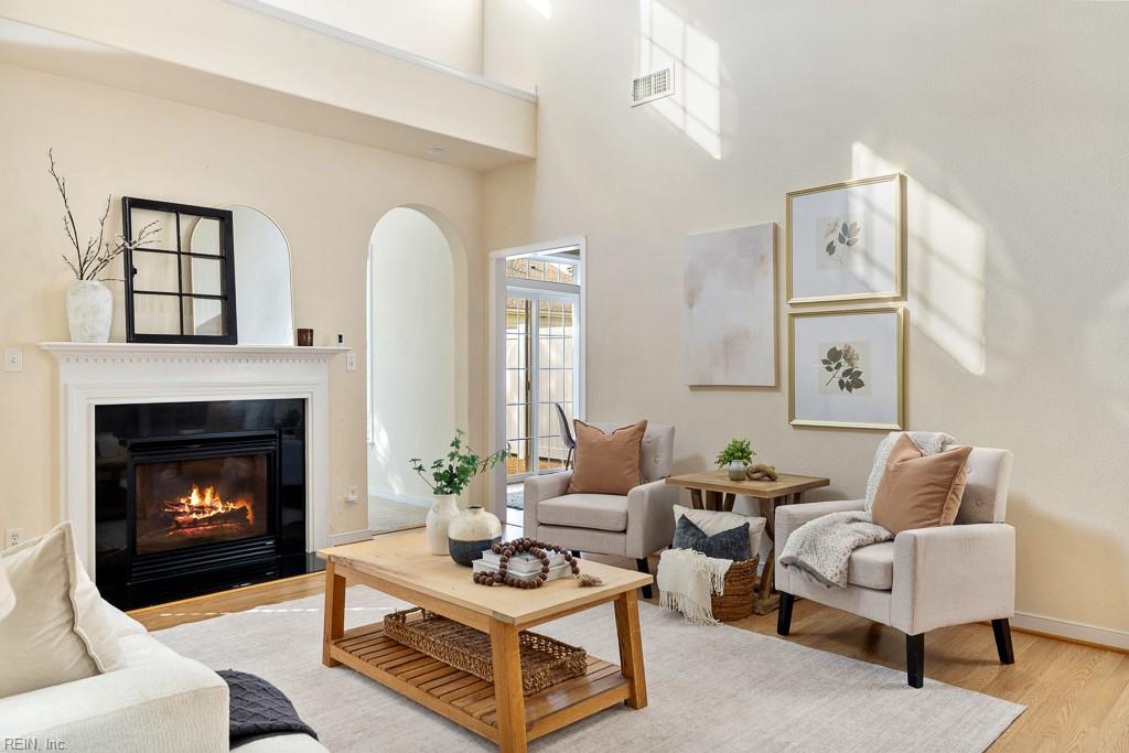 1407 Hawick Ter Property Photo 22