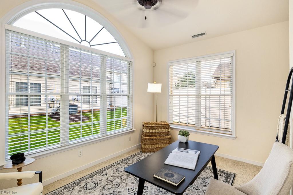 1407 Hawick Ter Property Photo 25